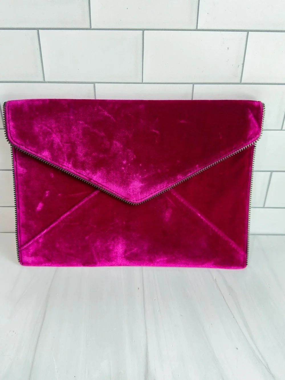 REBECCA MINKOFF LEO CLUTCH FUSCHIA TRENDY COCKTAIL FORMAL CHIC HOT PINK
